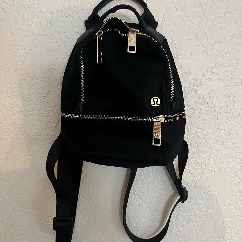 Lululemon backpack mini